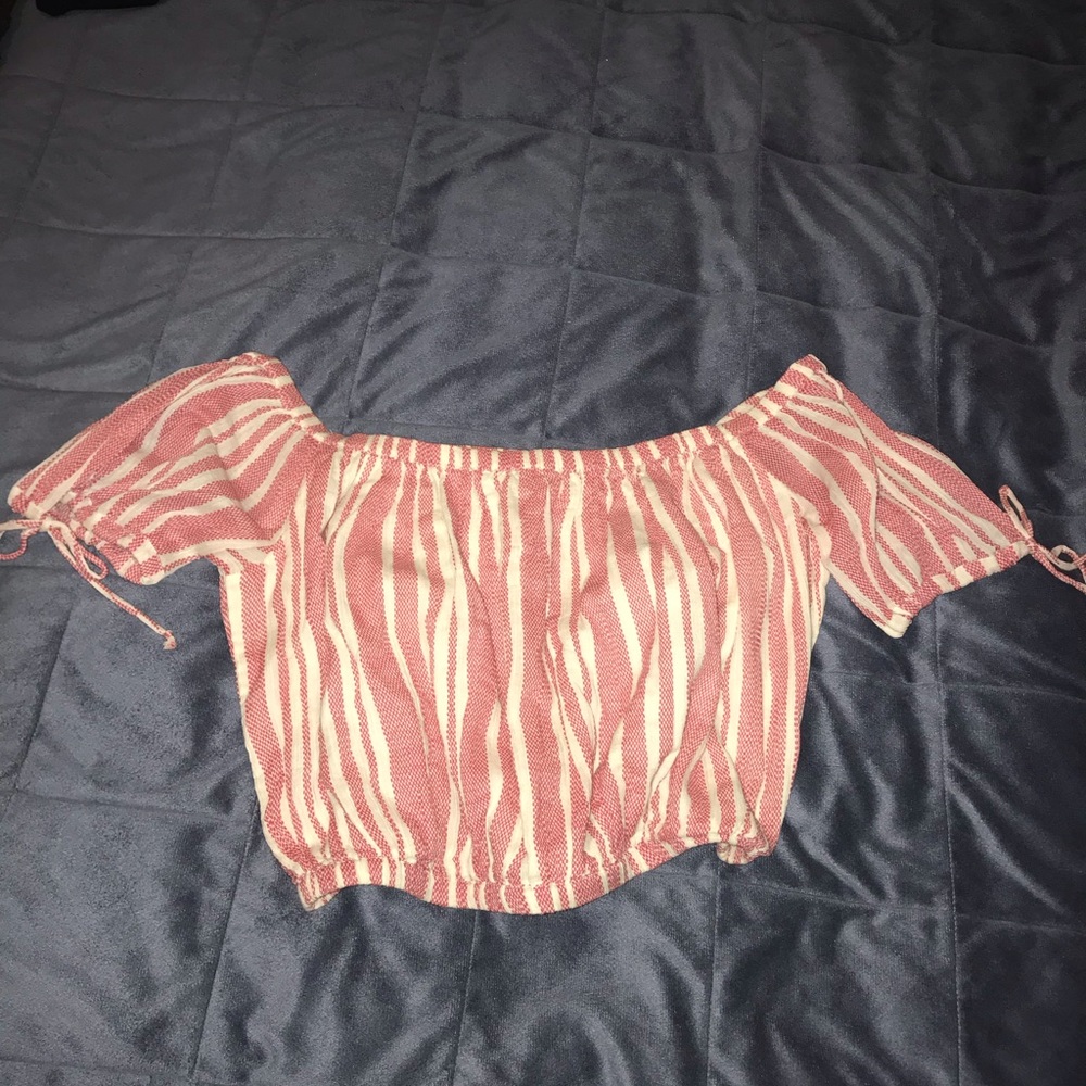 Off Shoulder Crop